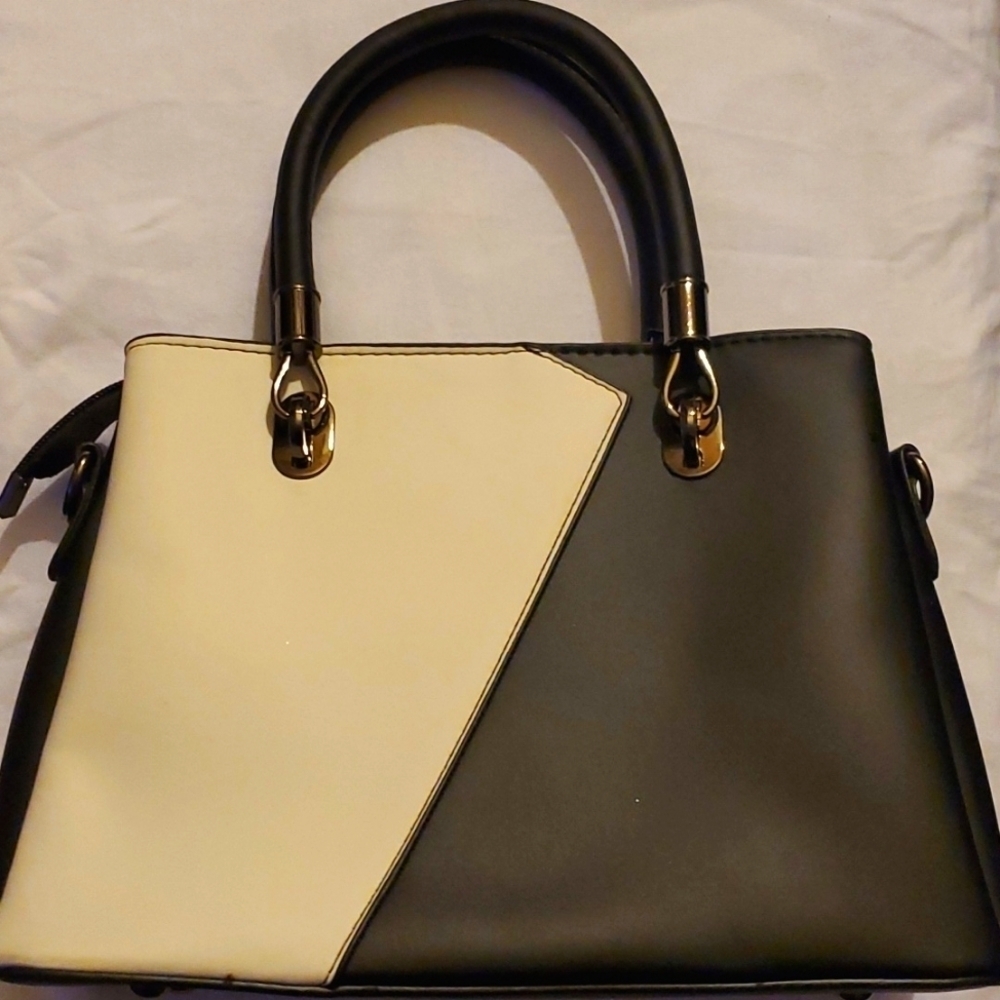 Black & Cream Handbag With Detachable Shoulder Strap